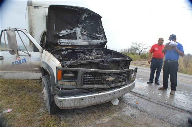 Apagan incendio con leche y jugos
