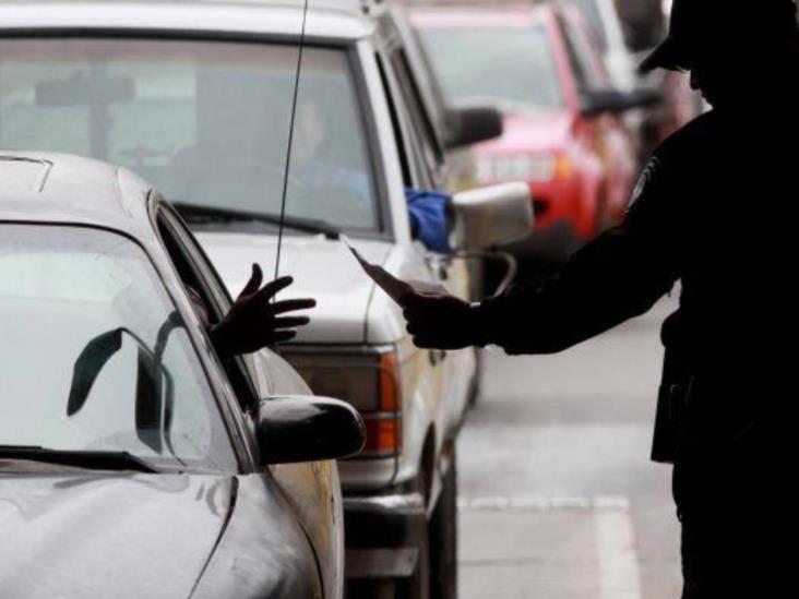 Viajeros frecuentes de bajo riesgo cruzan droga a EEUU sin saberlo Viajeros frecuentes de bajo riesgo cruzan droga a EEUU sin saberlo