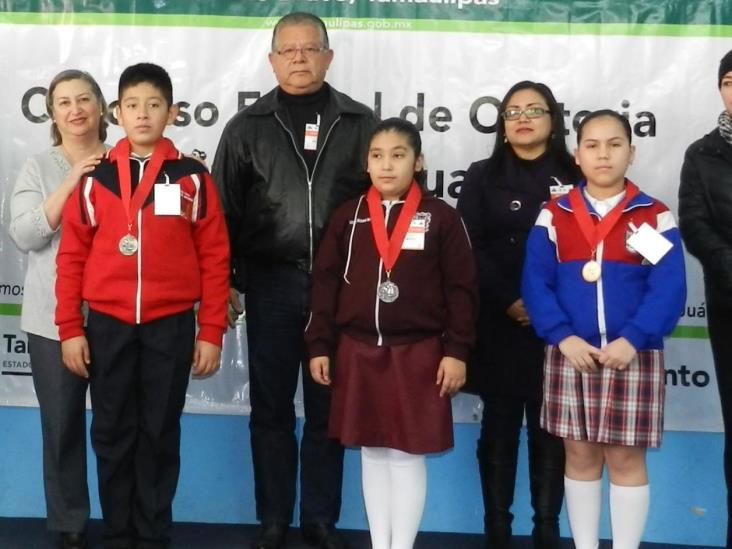 Triunfa ‘Niños Héroes’en concurso de oratoria Triunfa ‘Niños Héroes’en concurso de oratoria