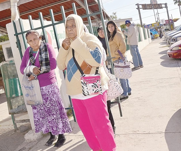 Exhortan a prevenir enfermedades  en adultos mayores