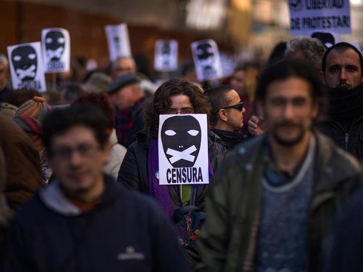 Protestan miles de personas en España contra ley mordaza Protestan miles de personas en España contra ley mordaza