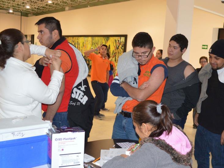 Refuerzan con vacunas ante persistencia gélida Refuerzan con vacunas ante persistencia gélida