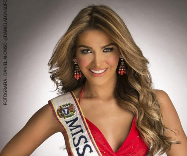 Va bien pulidita ¡con 10 cirugías!