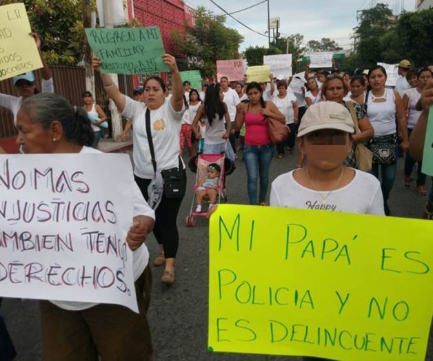 Piden liberación depolicías de Iguala