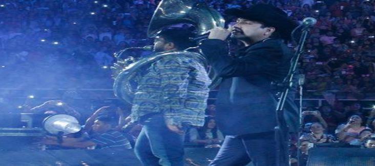 Un golpe de suerte lo metió a la música Un golpe de suerte lo metió a la música