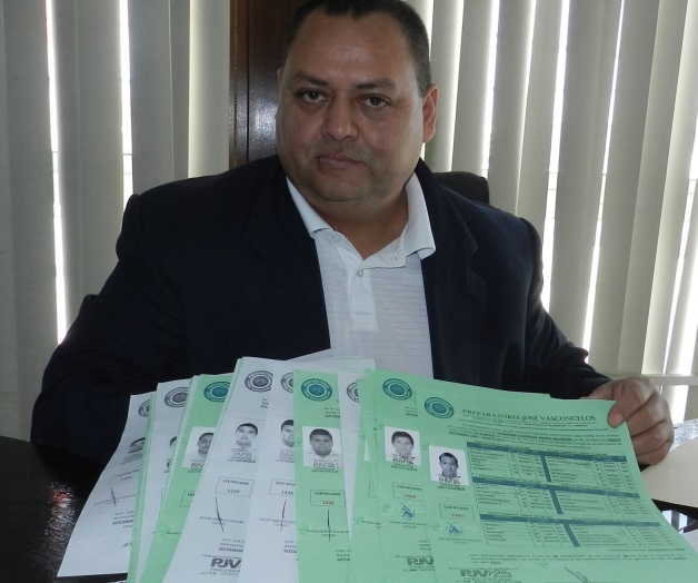 Disponen de certificados de preparatoria