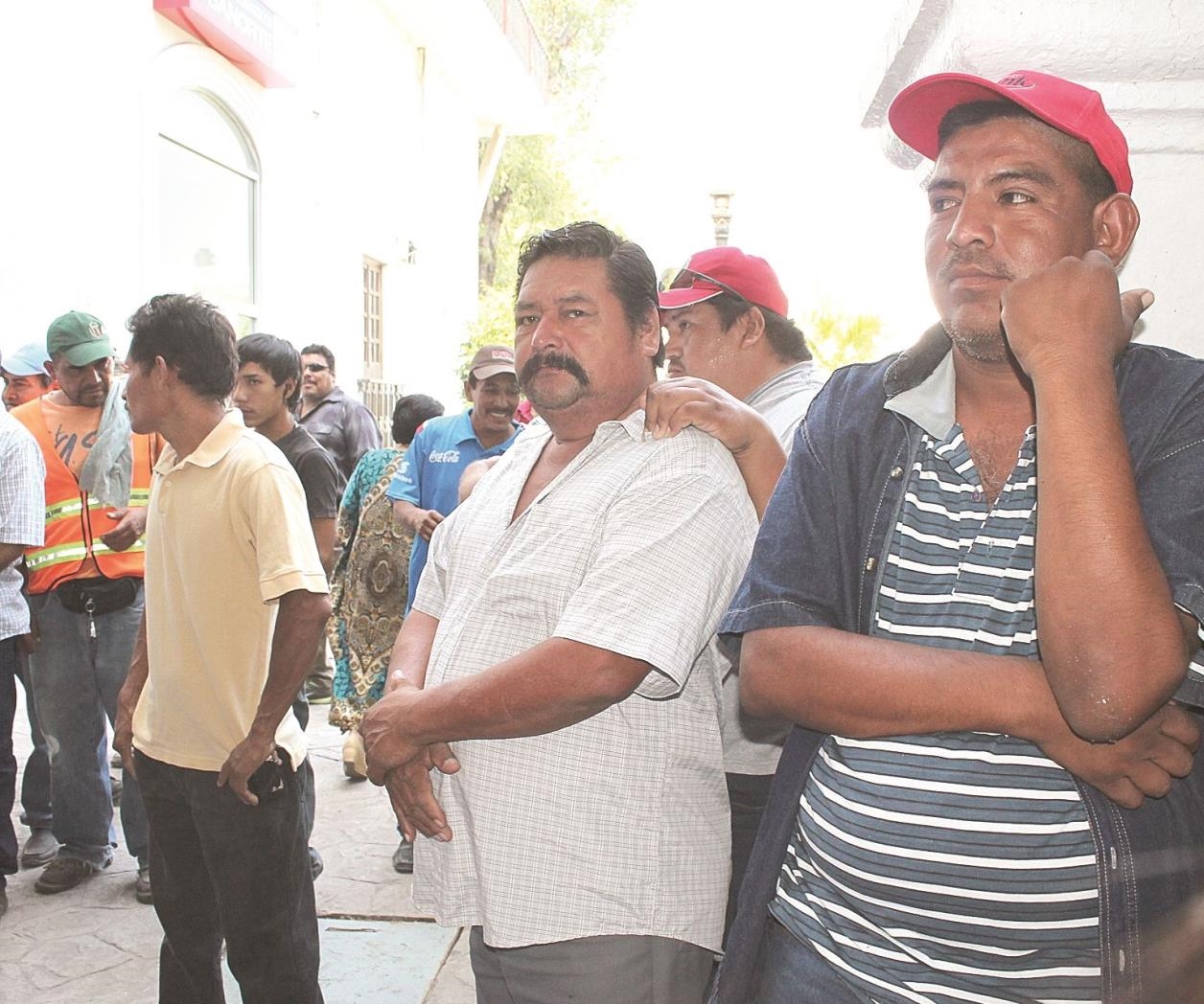 Pretendeuniformar salarios