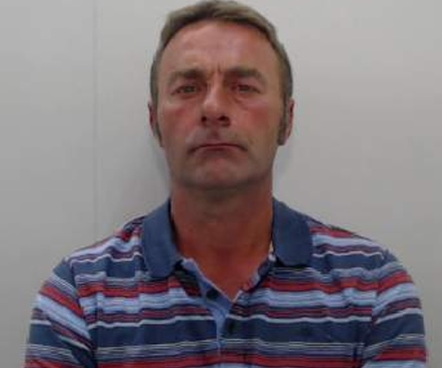 ¿Me recuerdas? Confronta frente a su familia a hombre que la violó hace 34 años