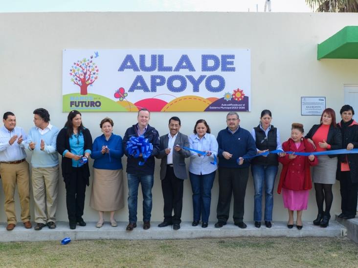 Apoya Carlos Canturosas V. laeducación de niños especiales Apoya Carlos Canturosas V. laeducación de niños especiales