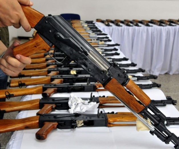 Narcos prefieren fusiles sobre pistolas: Sedena