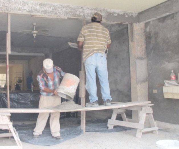 Construyen en la ‘cuesta’ Construyen en la ‘cuesta’