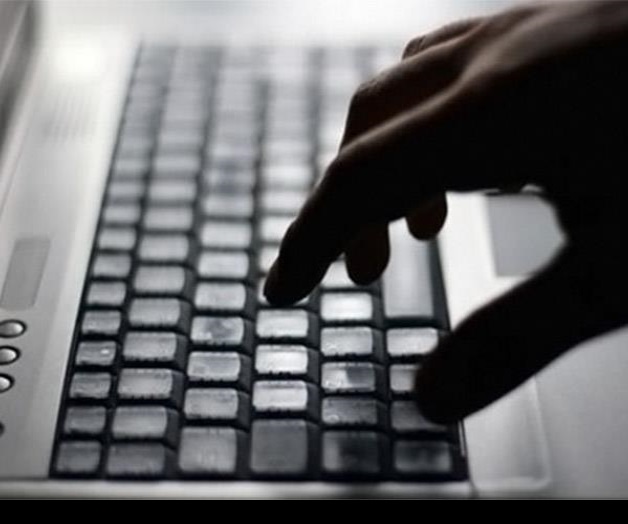 Cuestionan espionajecontra los internautas