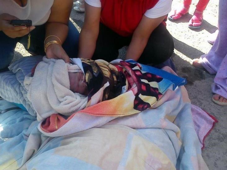 Mujer da a luz en la calle en Veracruz Mujer da a luz en la calle en Veracruz