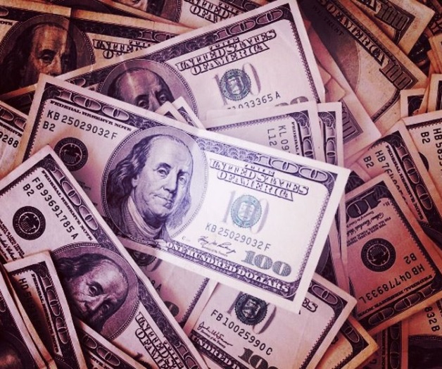 Recorte al gasto dispara el dólar; llega a 15.30 pesos Recorte al gasto dispara el dólar; llega a 15.30 pesos