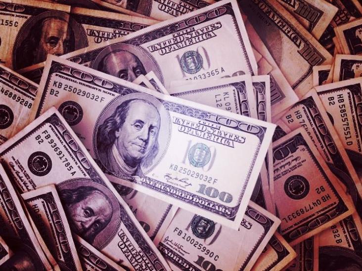 Recorte al gasto dispara el dólar; llega a 15.30 pesos Recorte al gasto dispara el dólar; llega a 15.30 pesos