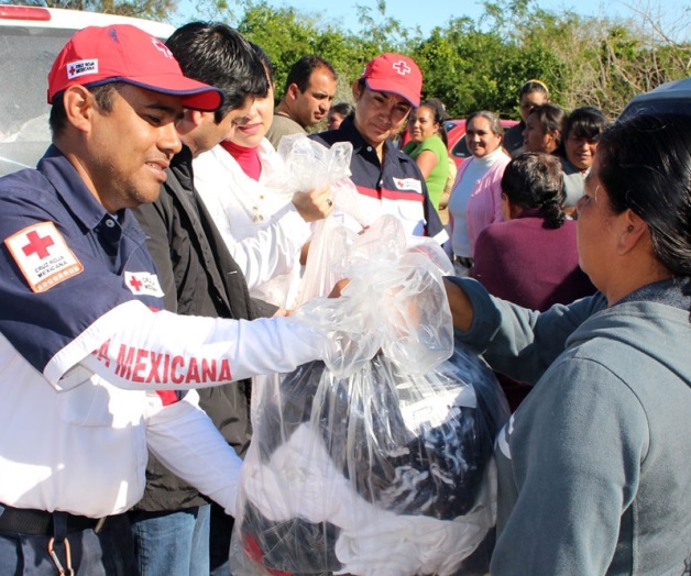 Entrega Cruz Roja local450 paquetes invernales Entrega Cruz Roja local450 paquetes invernales