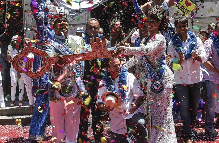 Inicia carnaval en Río de Janeiro Inicia carnaval en Río de Janeiro