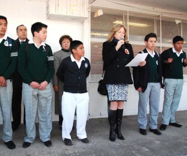 Reconoce SEP a niños que apoyaron en labores de rescate en Cuajimalpa