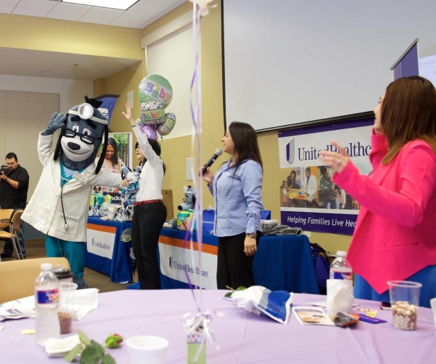 Ayudan a mujeres dar a luz bebés saludables