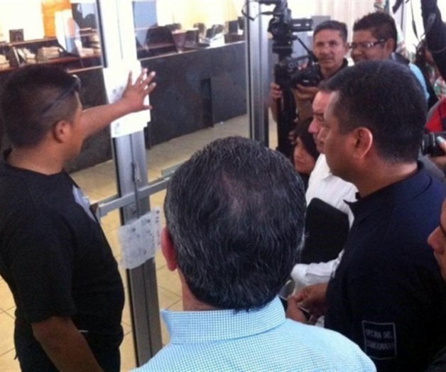 Entregan cuartel policías de Oaxaca