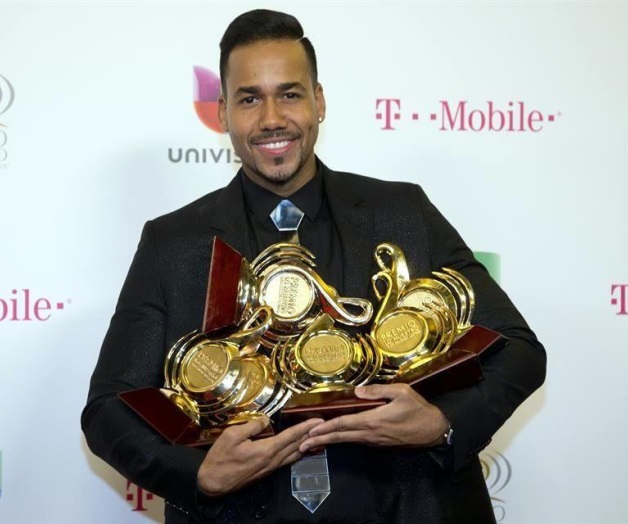 Arrasa Romeo Santos en PremiosLo Nuestro Arrasa Romeo Santos en PremiosLo Nuestro