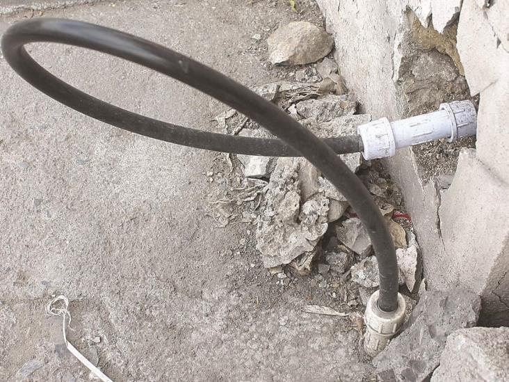 Incurren comerciantesen toma ilegal de agua Incurren comerciantesen toma ilegal de agua