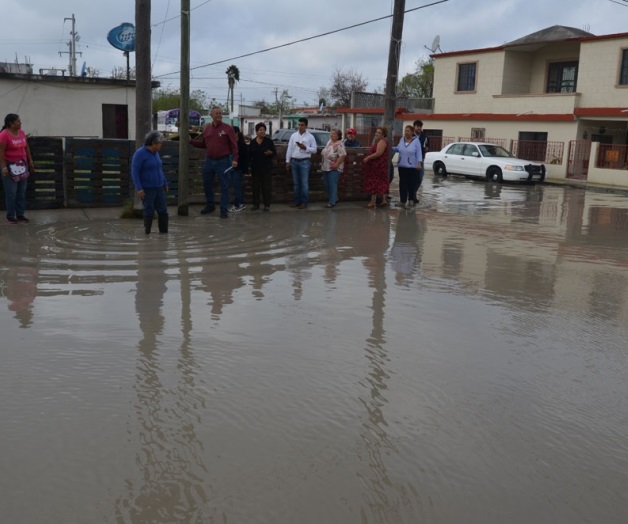 Bombas de Comapa a vecinospara que drenen aguas negras Bombas de Comapa a vecinospara que drenen aguas negras