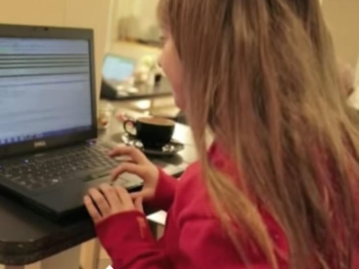 Niña británica hackea red WiFi en sólo 11 minutos Niña británica hackea red WiFi en sólo 11 minutos