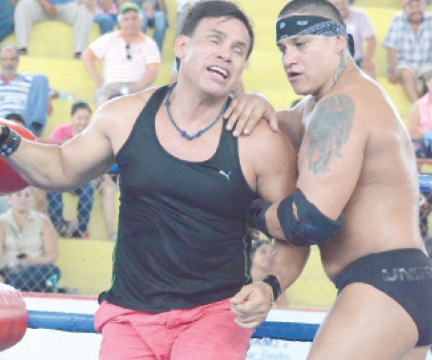 Konan Big contra ‘Pato’ Zambrano Konan Big contra ‘Pato’ Zambrano