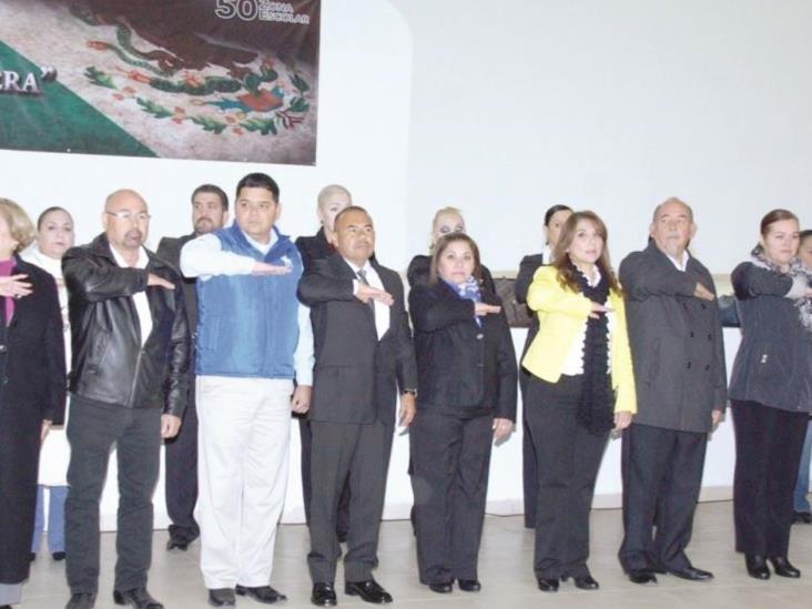 Celebran Día de la Bandera Celebran Día de la Bandera