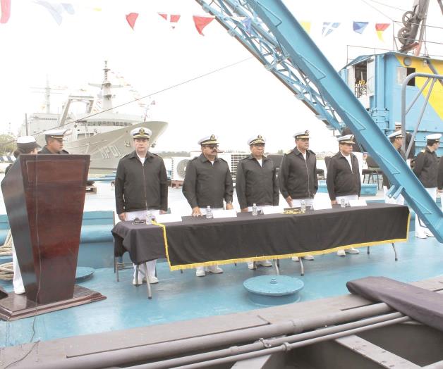 Abanderan el buque de dragado ‘Asunción’ Abanderan el buque de dragado ‘Asunción’