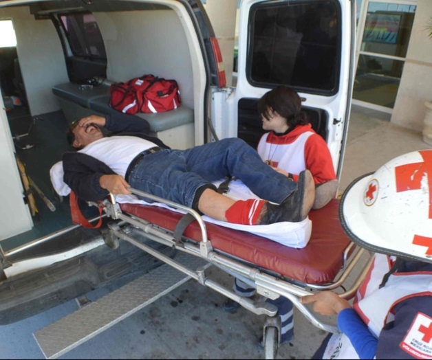 Lesionan a motociclista Lesionan a motociclista