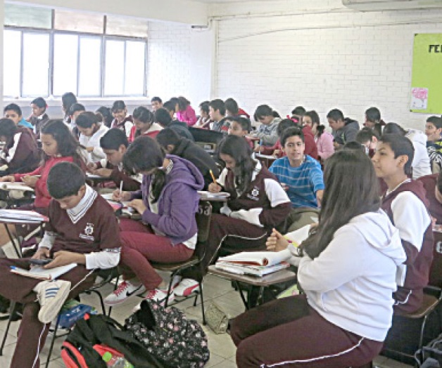 Hacen negociocon exámenes