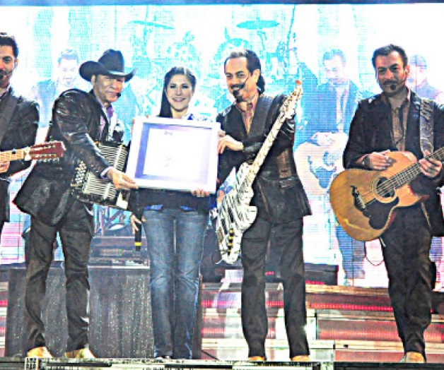 Espectacular concierto de Los Tigres del Norte Espectacular concierto de Los Tigres del Norte