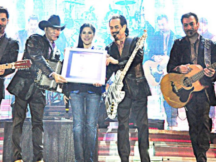 Espectacular concierto de Los Tigres del Norte Espectacular concierto de Los Tigres del Norte