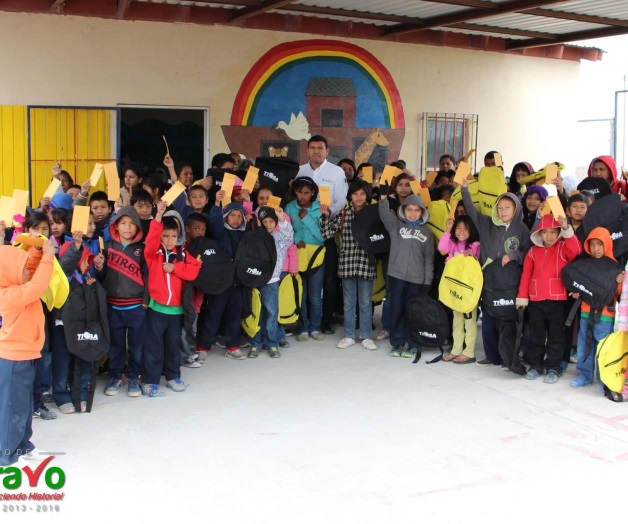 Entrega Rogelio más becas municipales Entrega Rogelio más becas municipales