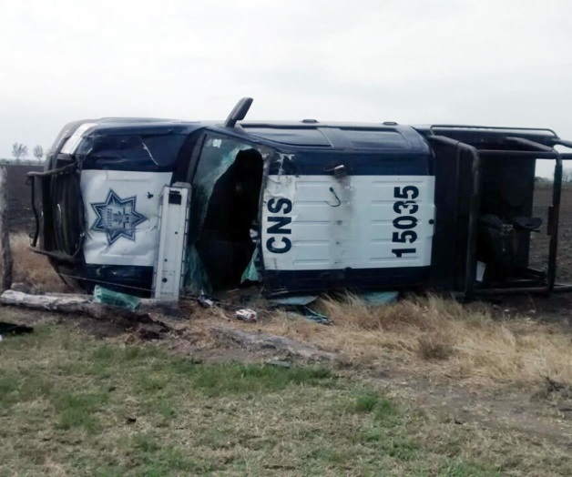 Salen heridos 7 agentesal volcar patrulla