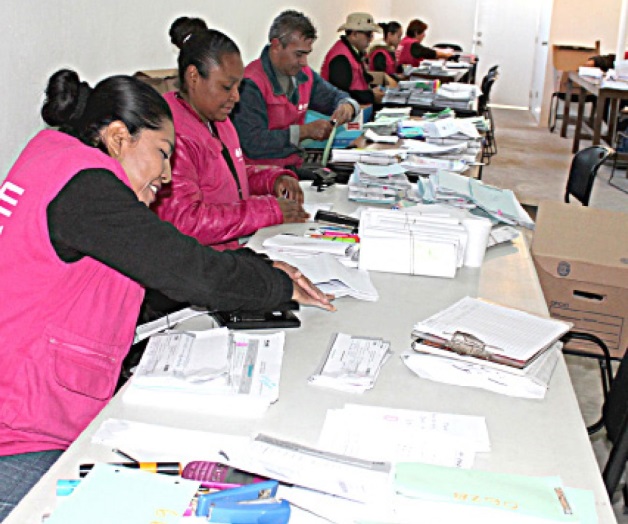 ‘Riquillos’ renuentesa participar de funcionariosde casilla ‘Riquillos’ renuentesa participar de funcionariosde casilla
