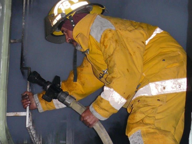 Sólo daños materiales enel incendio en vivienda Sólo daños materiales enel incendio en vivienda