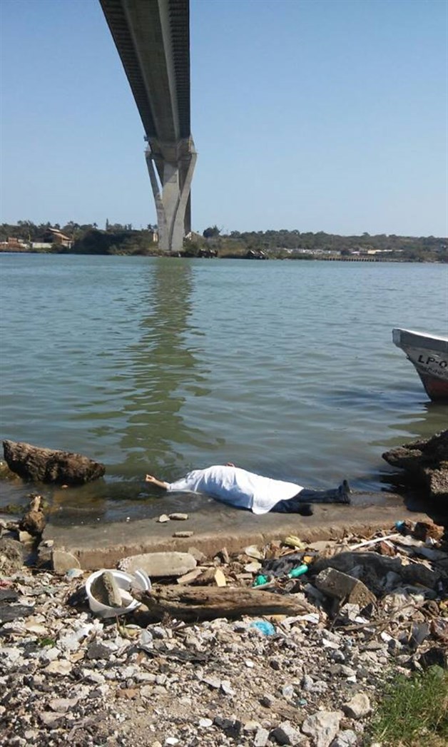Se avienta de lo más alto del puente Tampico