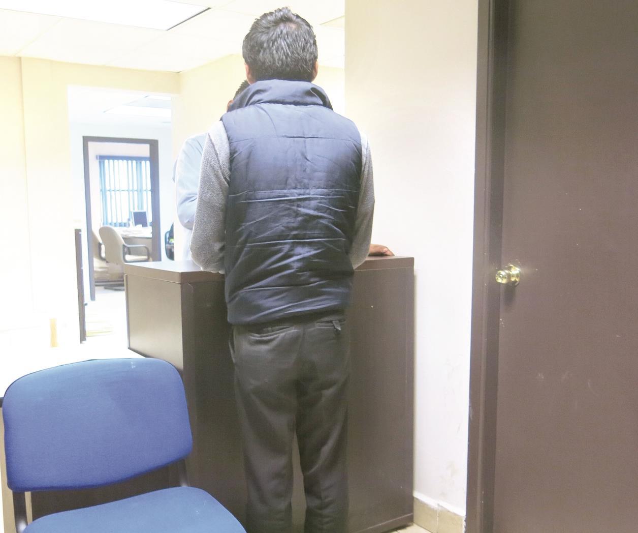 Asaltan a obreroal hacer llamada