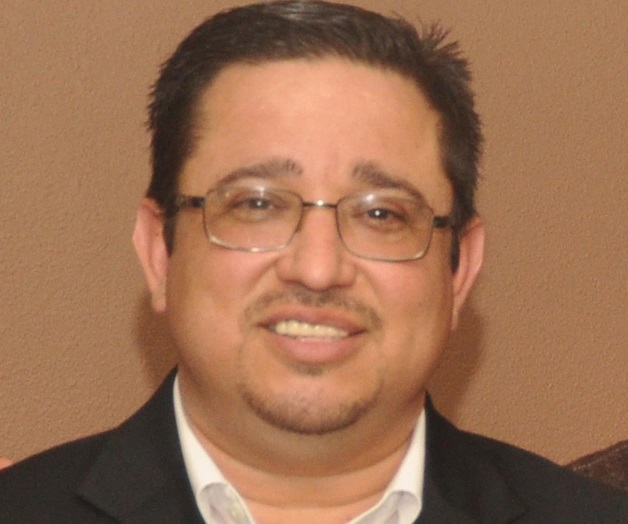 Promete Donato Garza ir al rescate del comercio local