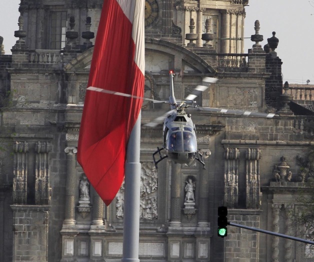 Ensaya Bond en el Zócalo