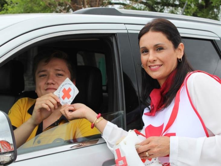 Ayuntamiento y DIF arrancan colecta de la Cruz Roja 2015 Ayuntamiento y DIF arrancan colecta de la Cruz Roja 2015