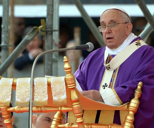 Resistan a mafia, busquen empleos.- Papa