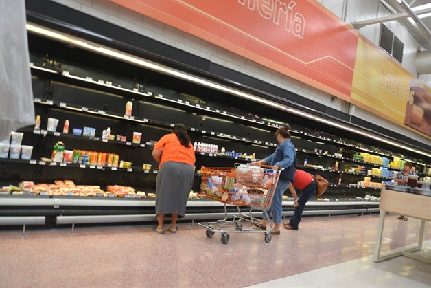 Cierra Chedrauientre tumultosque reclamabanpor las ‘ofertas’