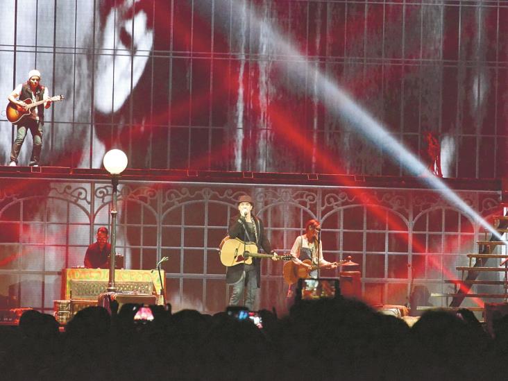TODO UN “VIAJE” CON ÉXITOS DE ARJONA TODO UN “VIAJE” CON ÉXITOS DE ARJONA