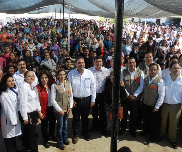 Megajornada beneficiamás de 3,500 personas Megajornada beneficiamás de 3,500 personas