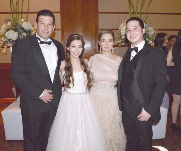 Celebra sus XV´s Celebra sus XV´s