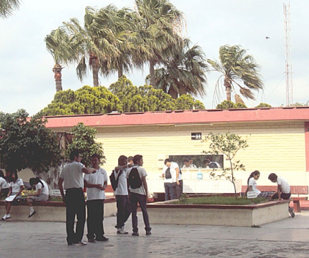 Tendrán a hijos bien checaditos Tendrán a hijos bien checaditos